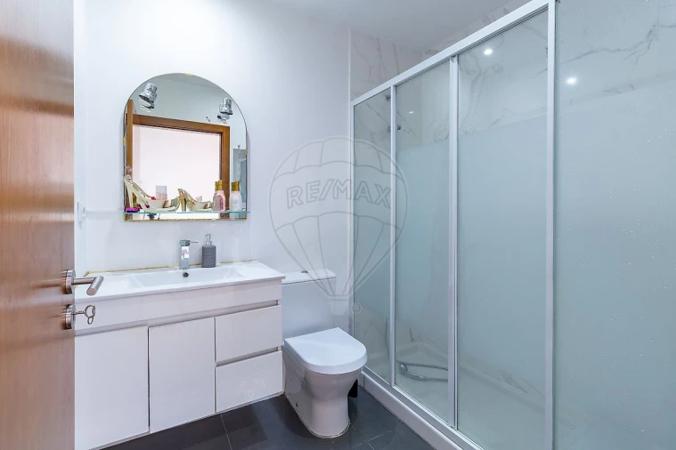 Moradia T2 para Venda em Mafamude e Vilar do Paraíso Foto 13