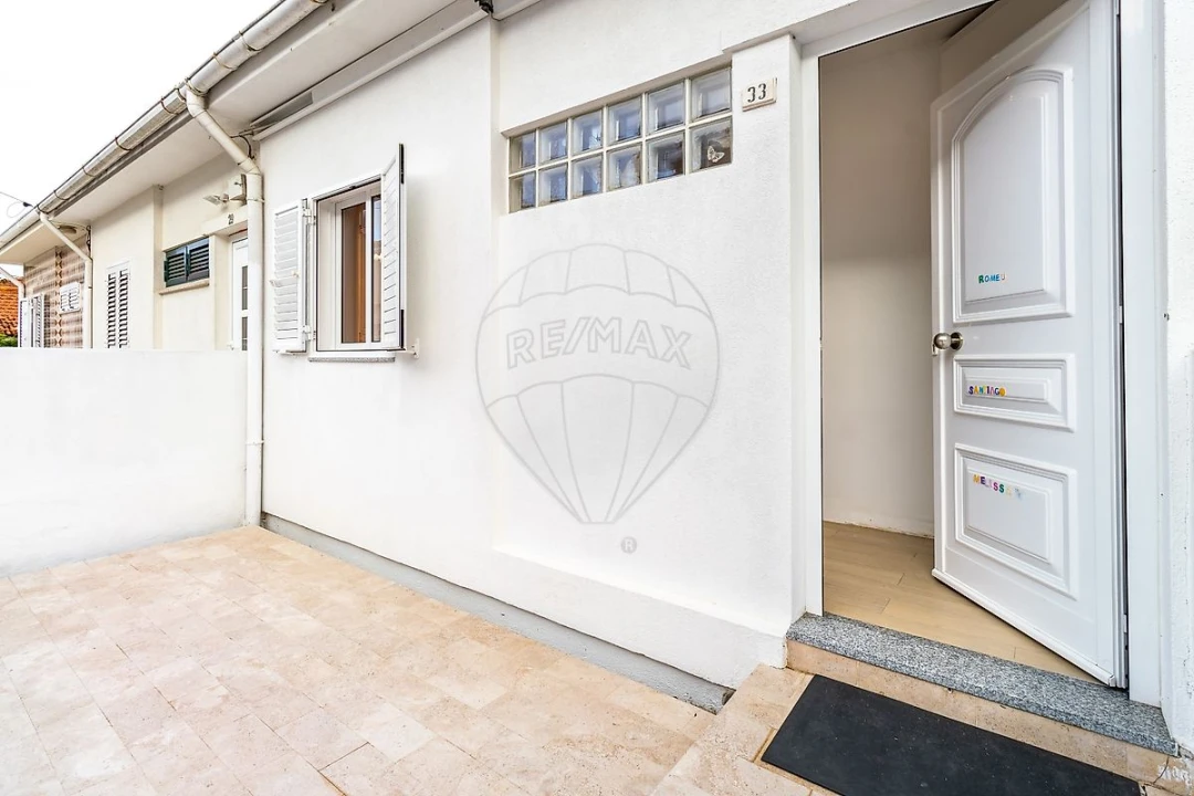 Moradia T2 para Venda em Mafamude e Vilar do Paraíso Foto 2