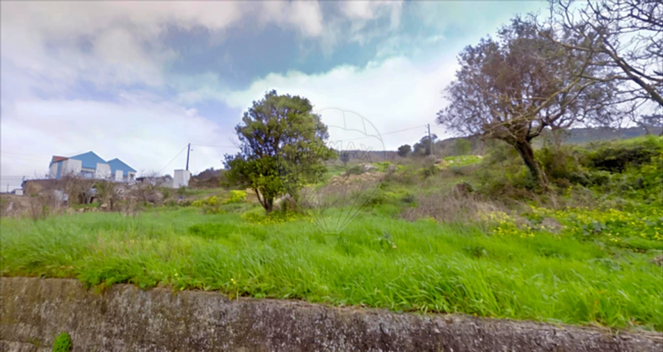 Terreno para Venda em Santo Quintino Foto 1