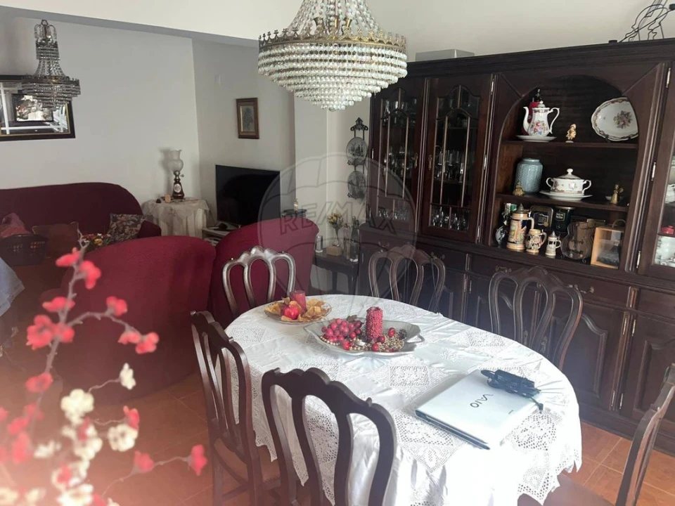 Apartamento T2 para Venda em Sobral de Monte Agraço Foto 6