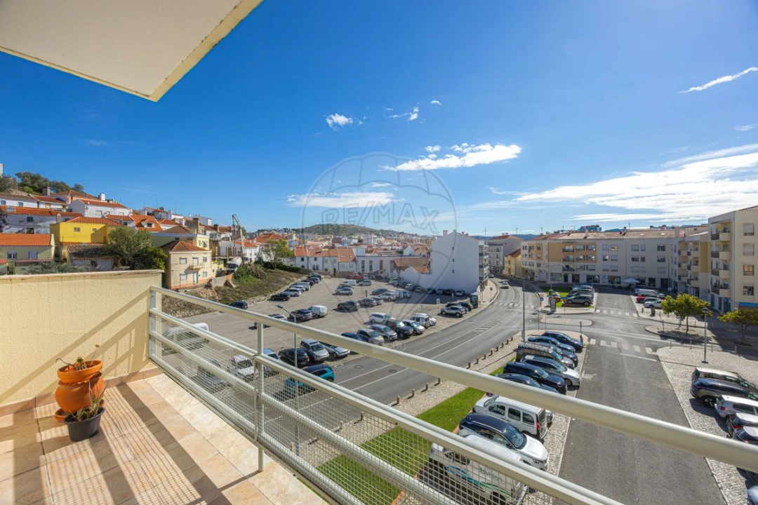 Apartamento T4 para Venda em Santa Maria, São Pedro e Matacães Foto 1