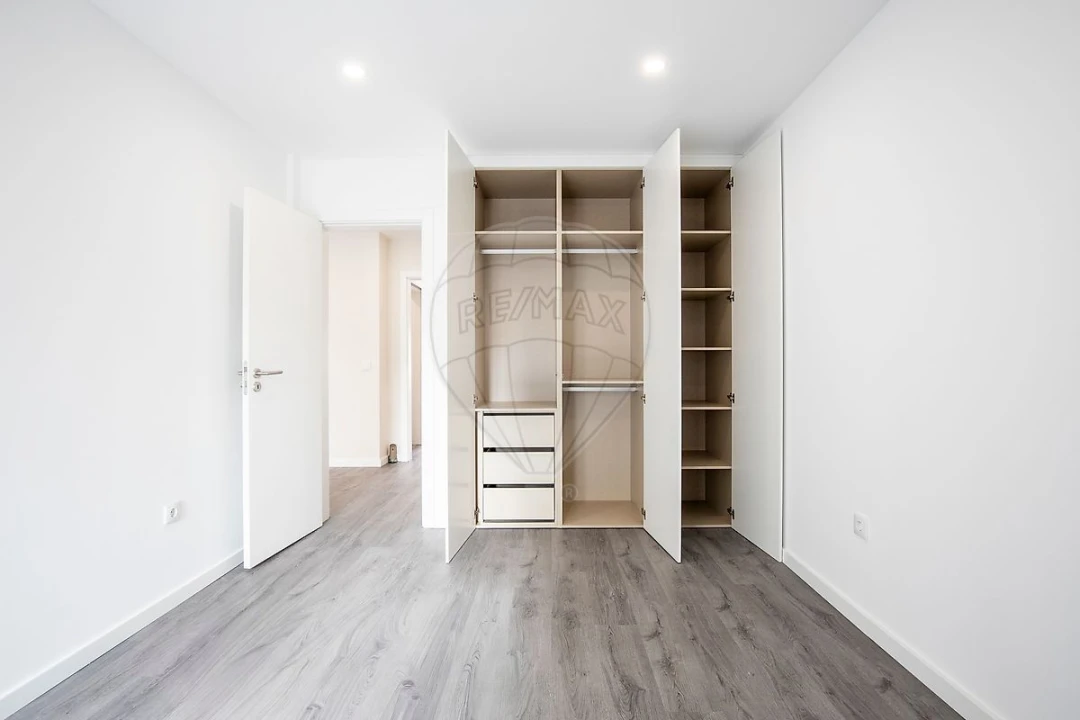 Apartamento T3 para Venda em Lourinhã e Atalaia Foto 24