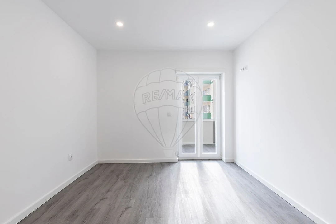 Apartamento T3 para Venda em Lourinhã e Atalaia Foto 21