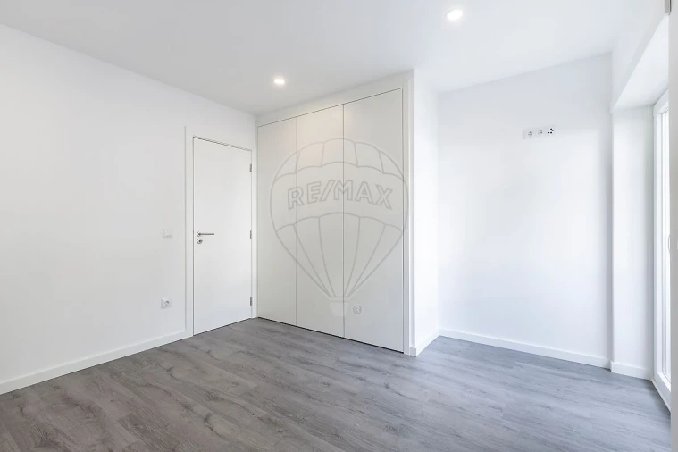 Apartamento T3 para Venda em Lourinhã e Atalaia Foto 16