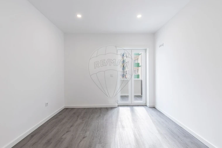 Apartamento T3 para Venda em Lourinhã e Atalaia Foto 21