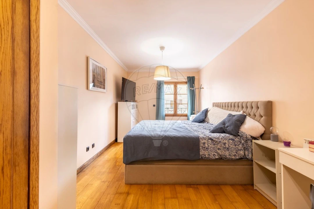 Apartamento T2 para Venda em Sapataria Foto 16