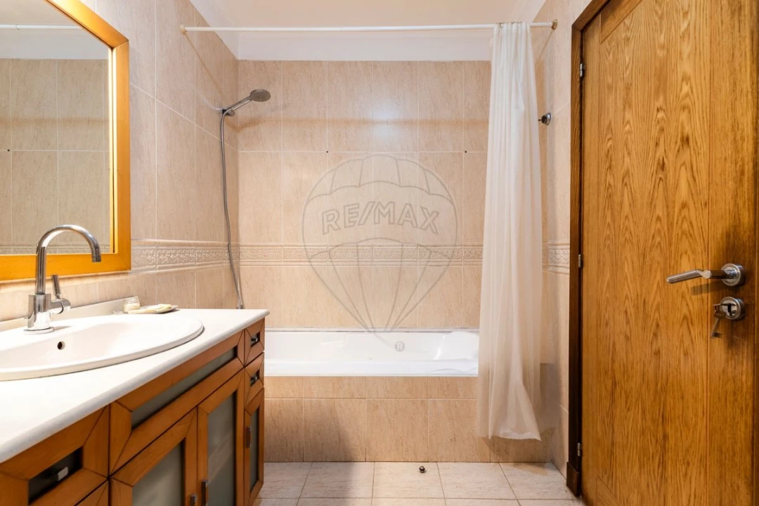 Apartamento T2 para Venda em Sapataria Foto 15