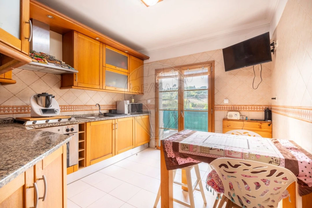 Apartamento T2 para Venda em Sapataria Foto 6