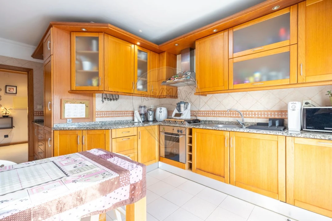 Apartamento T2 para Venda em Sapataria Foto 7