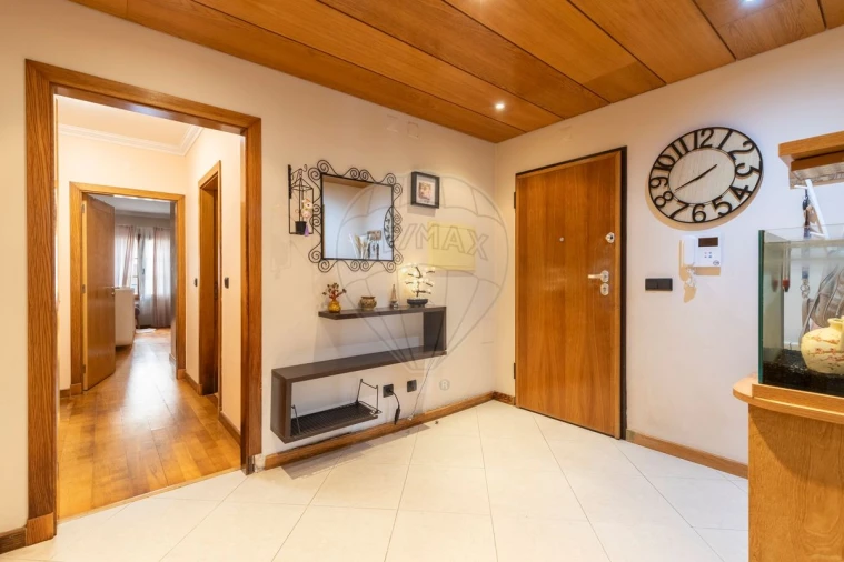 Apartamento T2 para Venda em Sapataria Foto 20