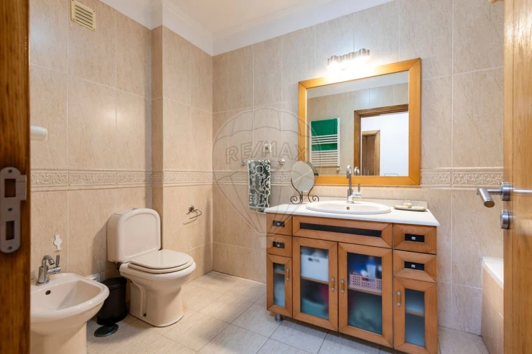 Apartamento T2 para Venda em Sapataria Foto 14