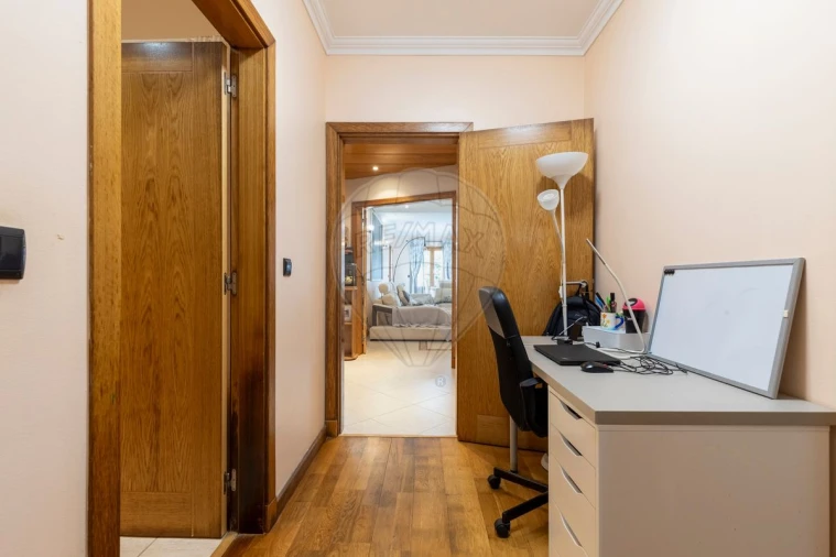 Apartamento T2 para Venda em Sapataria Foto 11