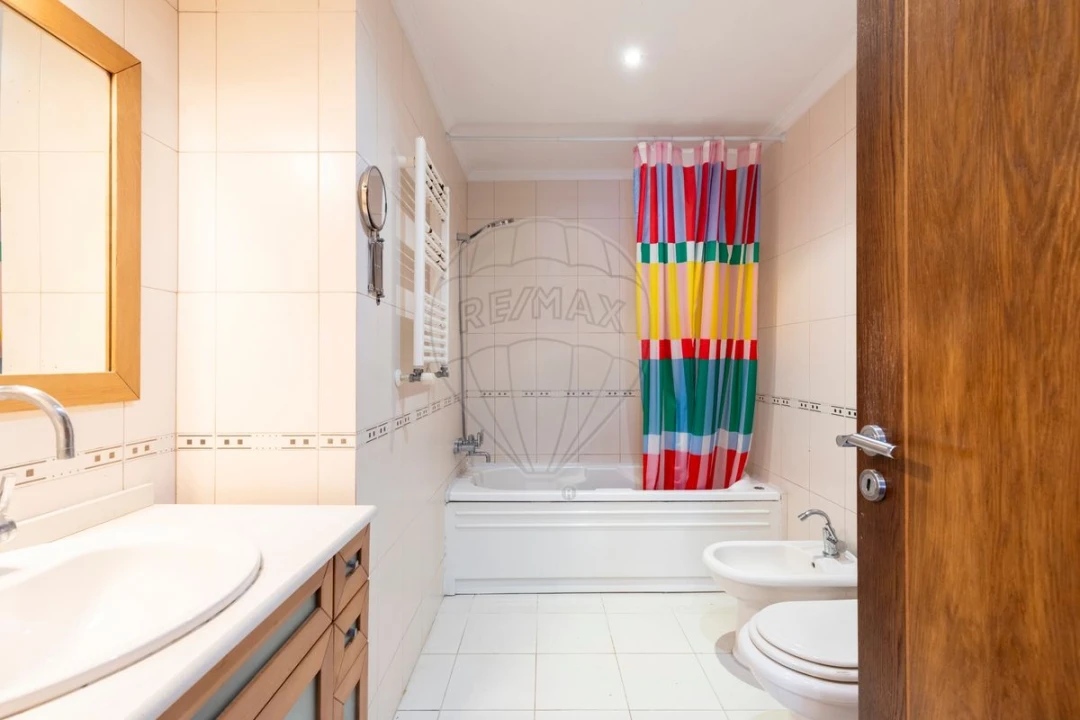 Apartamento T2 para Venda em Sapataria Foto 18