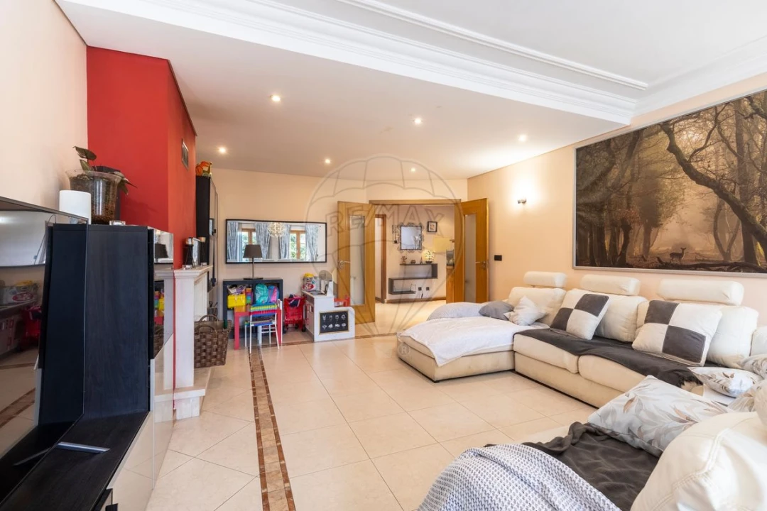 Apartamento T2 para Venda em Sapataria Foto 5