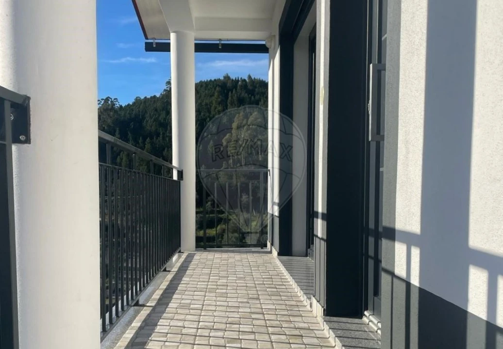 Apartamento T2 para Venda em Vila de Rei Foto 6