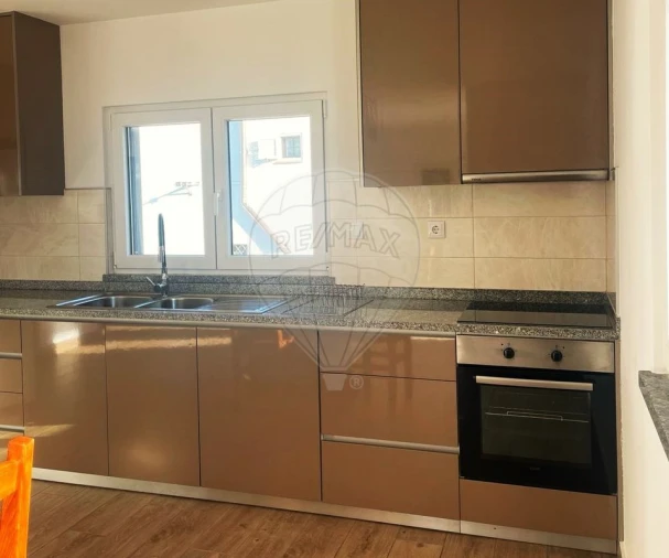 Apartamento T2 para Venda em Vila de Rei Foto 5