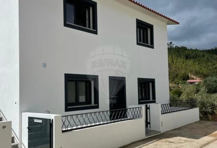Apartamento T2 para Venda em Vila de Rei Foto 3