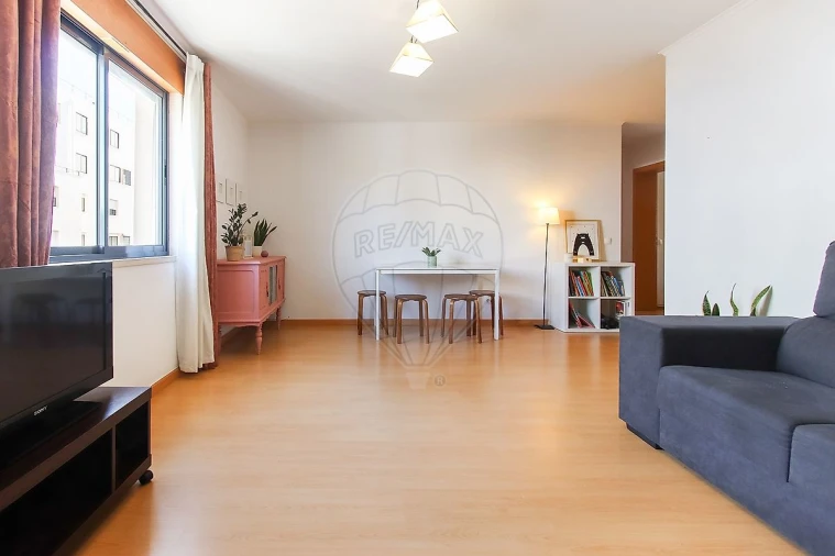 Apartamento T2 para Venda em Santa Clara Foto 3