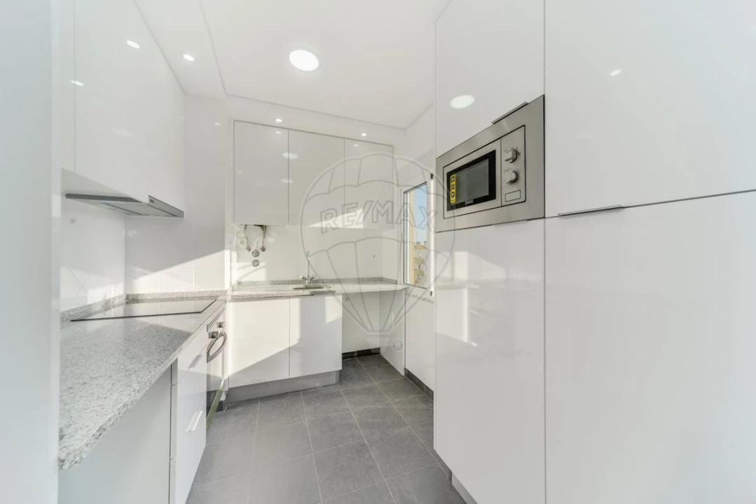 Apartamento T3 para Venda em Olivais Foto 4