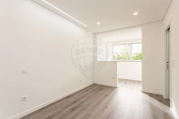 Apartamento T3 para Venda em Olivais Foto 5