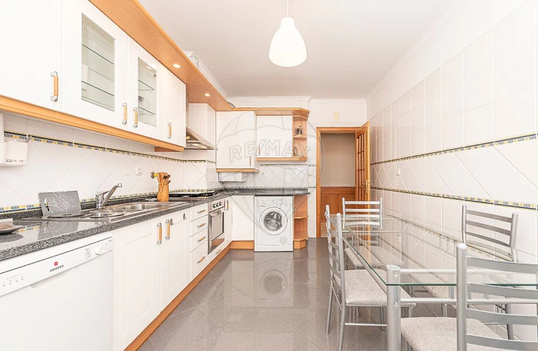 Apartamento T3 para Arrendamento em Sacavém e Prior Velho Foto 20