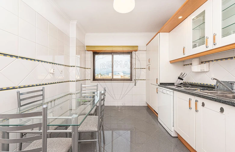 Apartamento T3 para Arrendamento em Sacavém e Prior Velho Foto 18