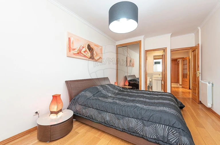 Apartamento T3 para Arrendamento em Sacavém e Prior Velho Foto 16