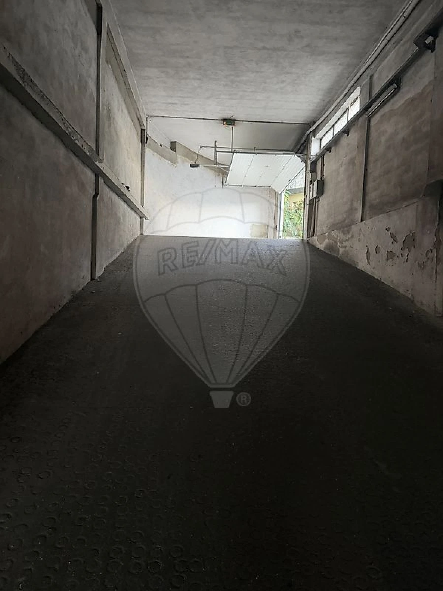 Garagem para Venda em Vila Chã, Codal e Vila Cova de Perrinho Foto 4