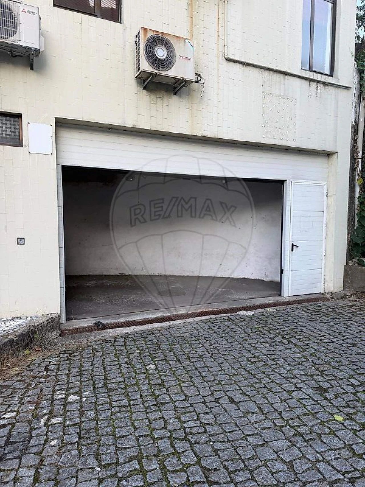 Garagem para Venda em Vila Chã, Codal e Vila Cova de Perrinho Foto 1