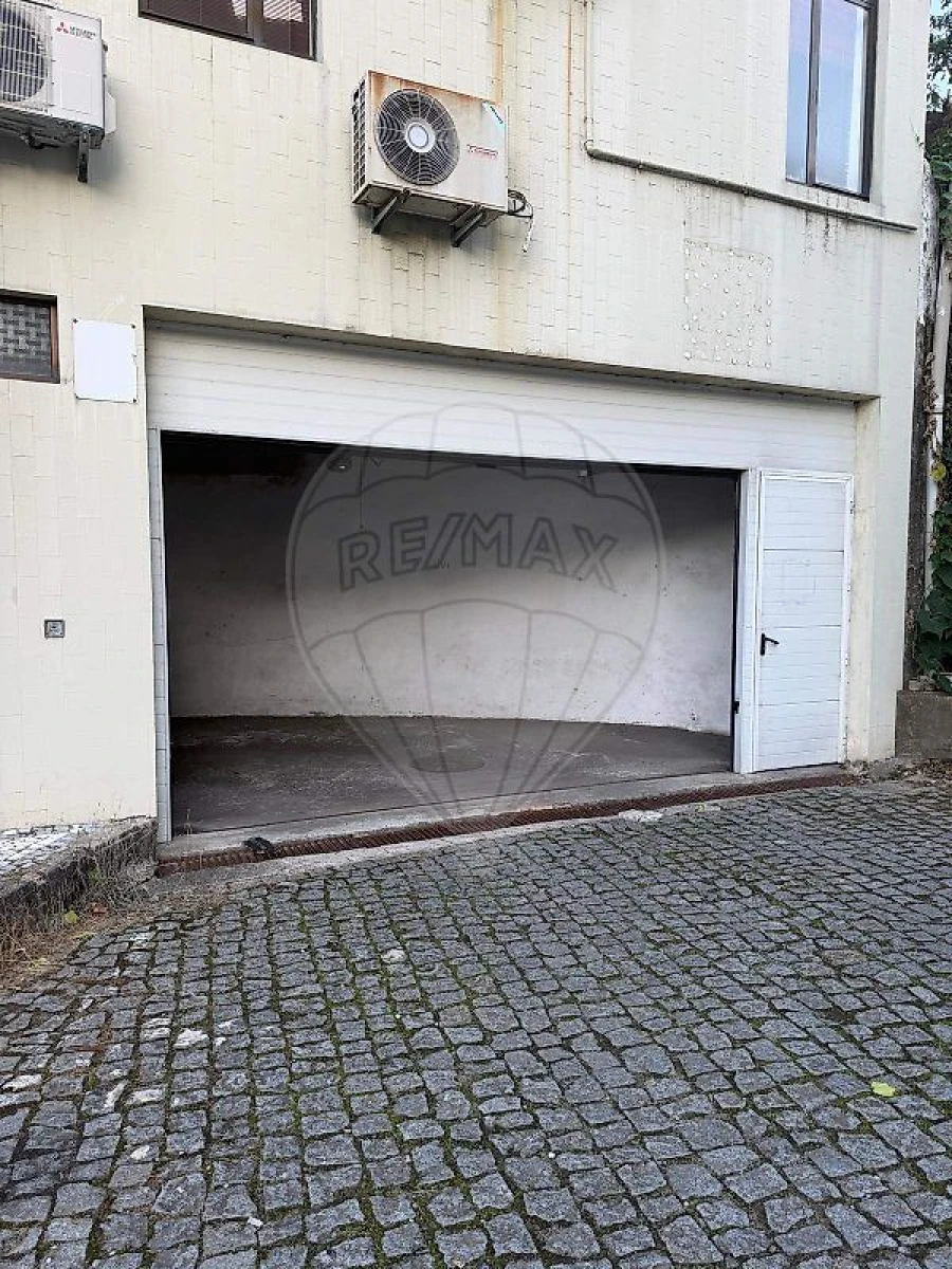 Garagem para Venda em Vila Chã, Codal e Vila Cova de Perrinho