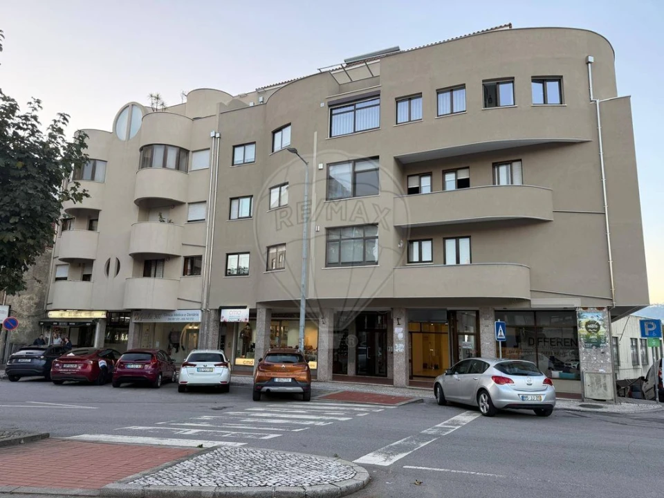 Garagem para Venda em Vila Chã, Codal e Vila Cova de Perrinho Foto 5