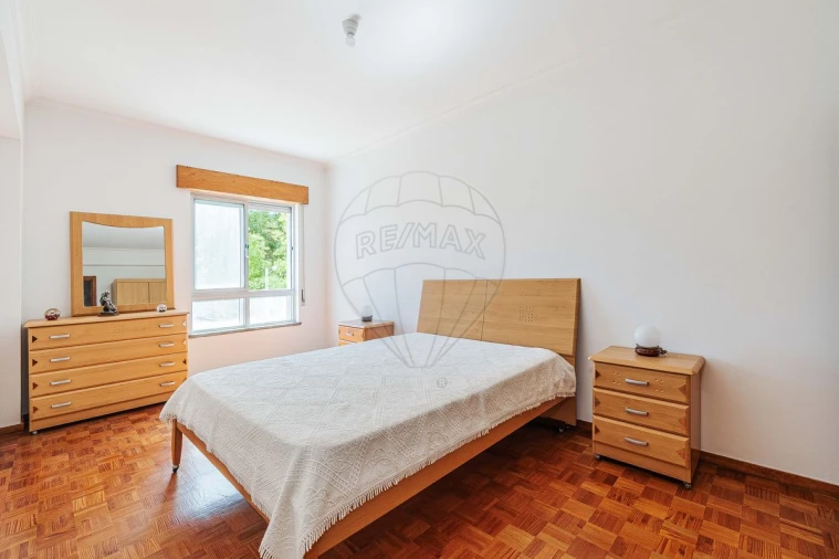 Apartamento T1 para Venda em Camarate, Unhos e Apelação Foto 5