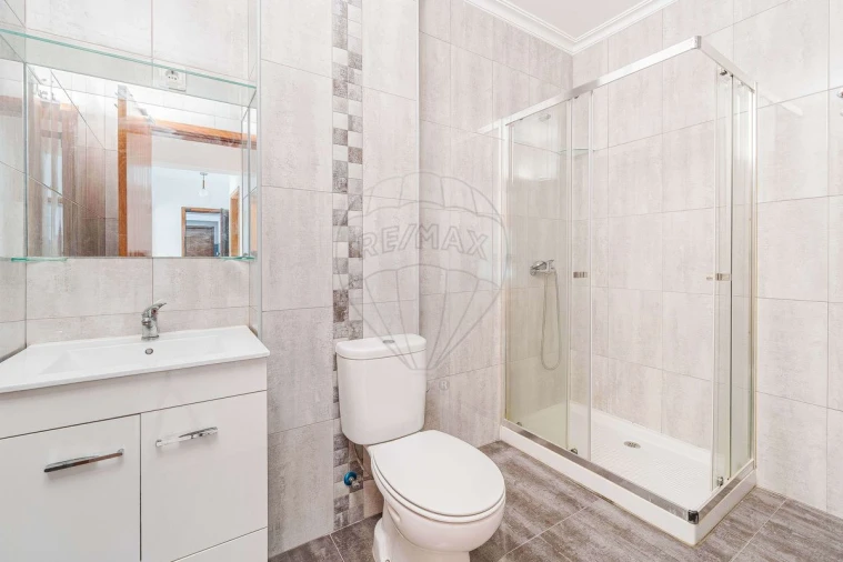 Apartamento T1 para Venda em Camarate, Unhos e Apelação Foto 3