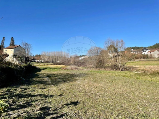 Moradia T2 para Venda em Ferreira de Aves Foto 5