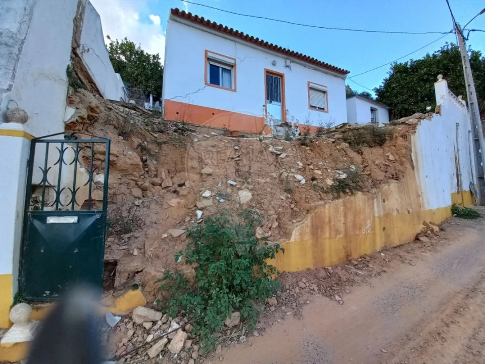 Moradia T2 para Venda em Alenquer (Santo Estêvão e Triana) Foto 3