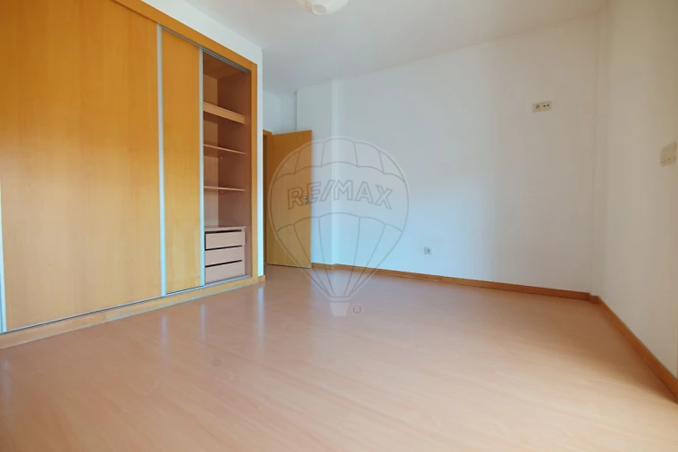 Apartamento T3 para Venda em Pinhal Novo Foto 16