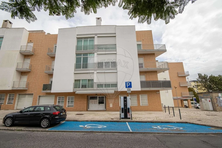 Apartamento T3 para Venda em Vialonga Foto 19