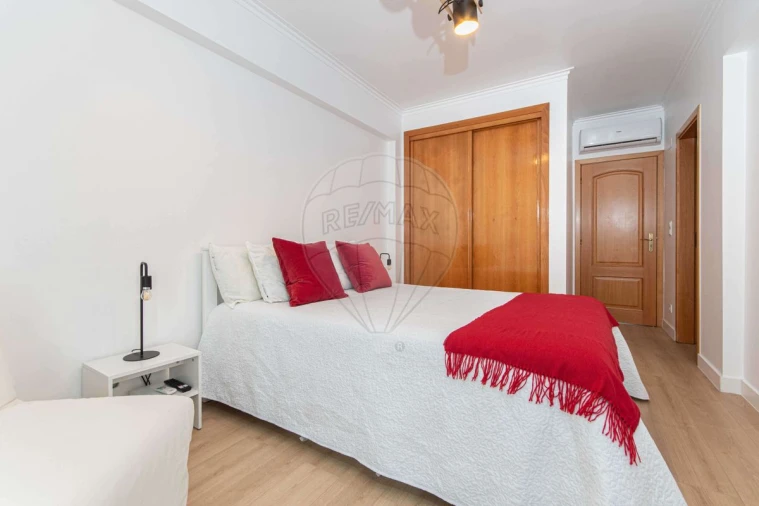 Apartamento T3 para Venda em Vialonga Foto 15