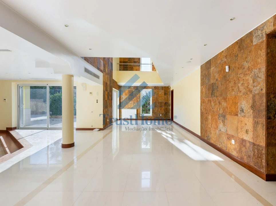 Moradia T6 para Venda em Queluz e Belas Foto 14