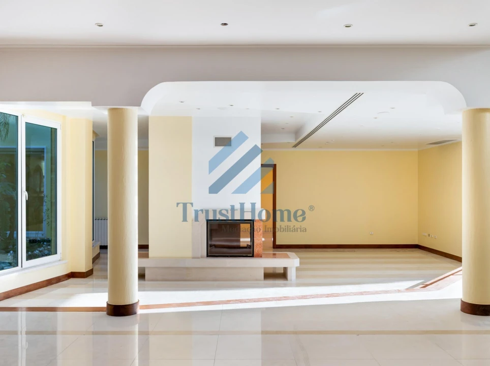 Moradia T6 para Venda em Queluz e Belas Foto 15