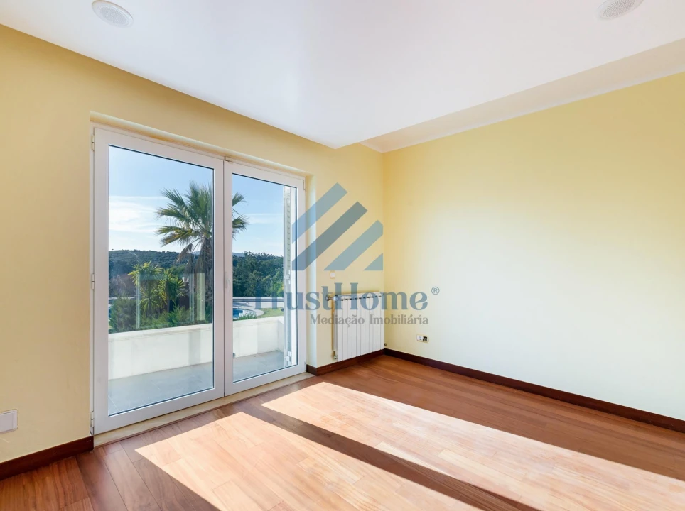 Moradia T6 para Venda em Queluz e Belas Foto 38