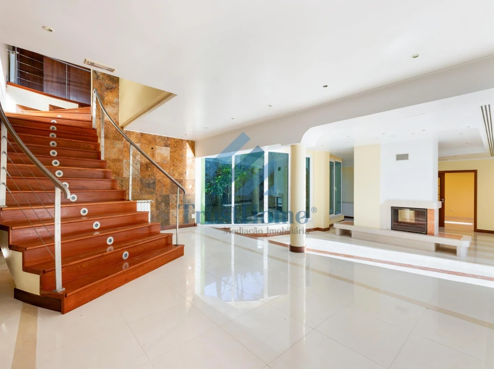 Moradia T6 para Venda em Queluz e Belas Foto 9