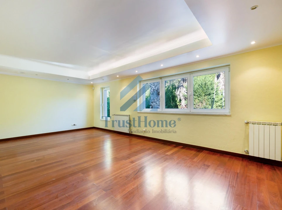 Moradia T6 para Venda em Queluz e Belas Foto 30