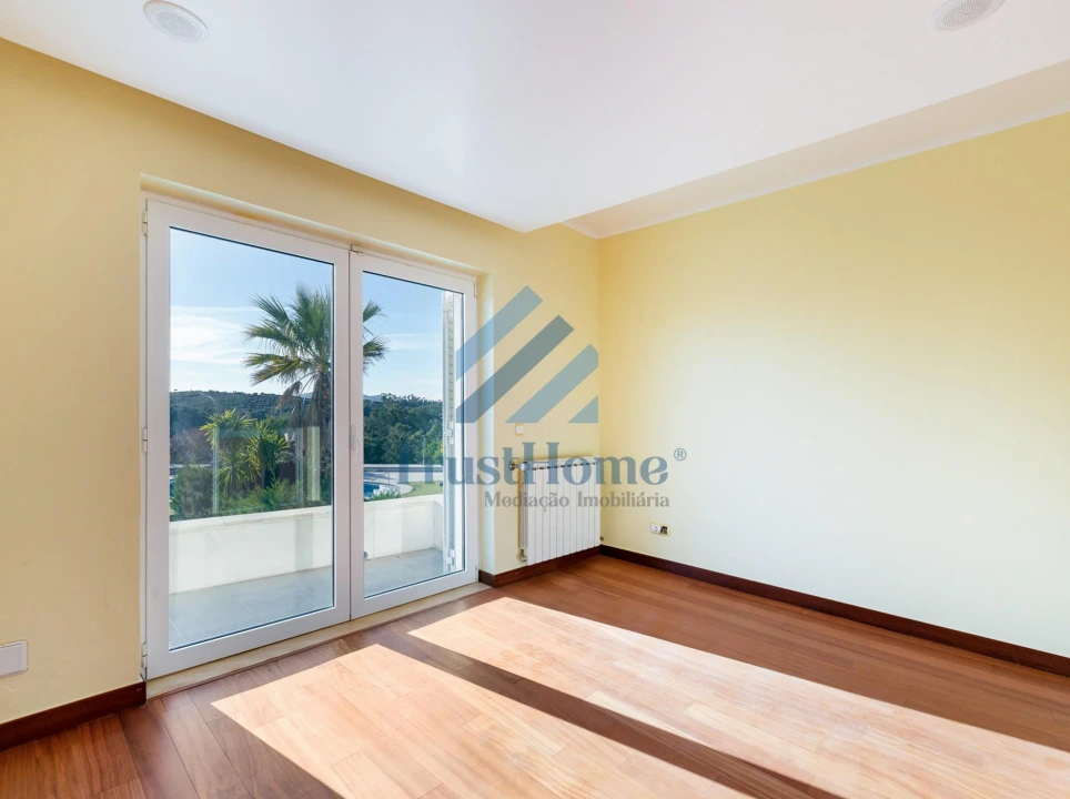 Moradia T6 para Venda em Queluz e Belas Foto 38