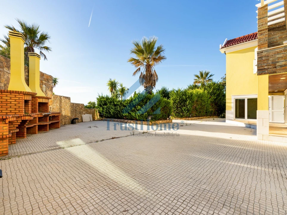 Moradia T6 para Venda em Queluz e Belas Foto 49