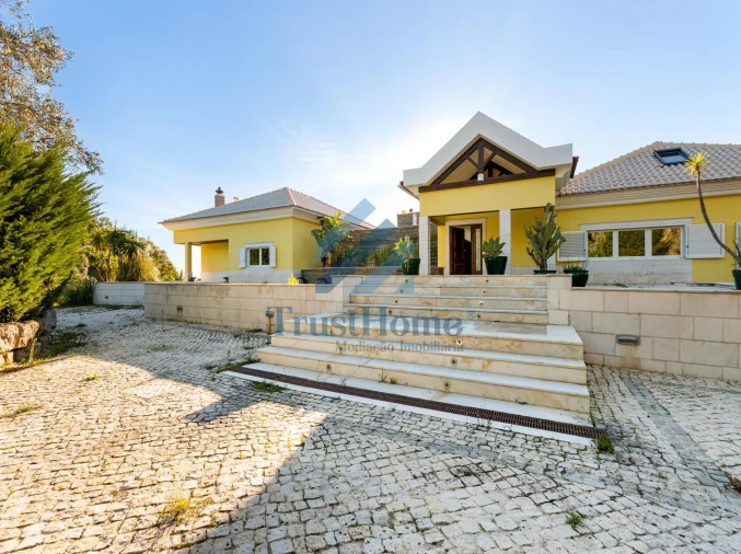 Moradia T6 para Venda em Queluz e Belas Foto 4