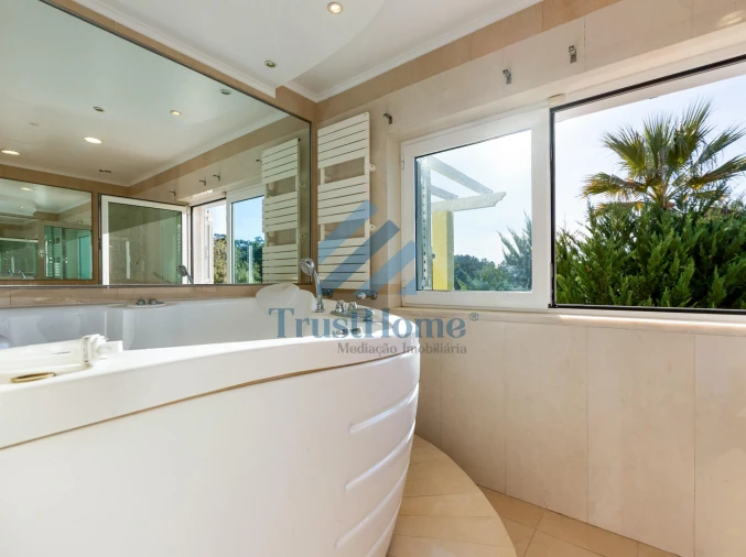 Moradia T6 para Venda em Queluz e Belas Foto 40