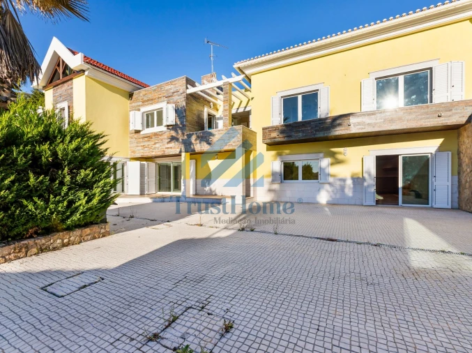 Moradia T6 para Venda em Queluz e Belas Foto 50