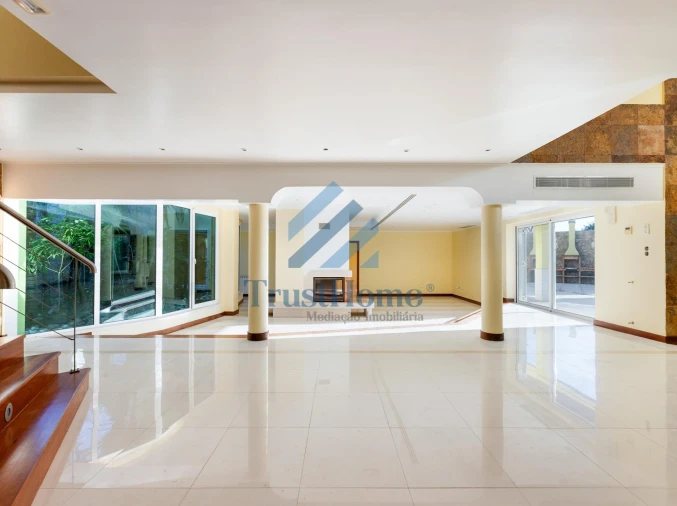 Moradia T6 para Venda em Queluz e Belas Foto 11