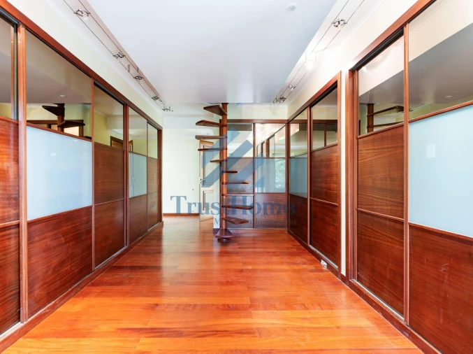 Moradia T6 para Venda em Queluz e Belas Foto 29